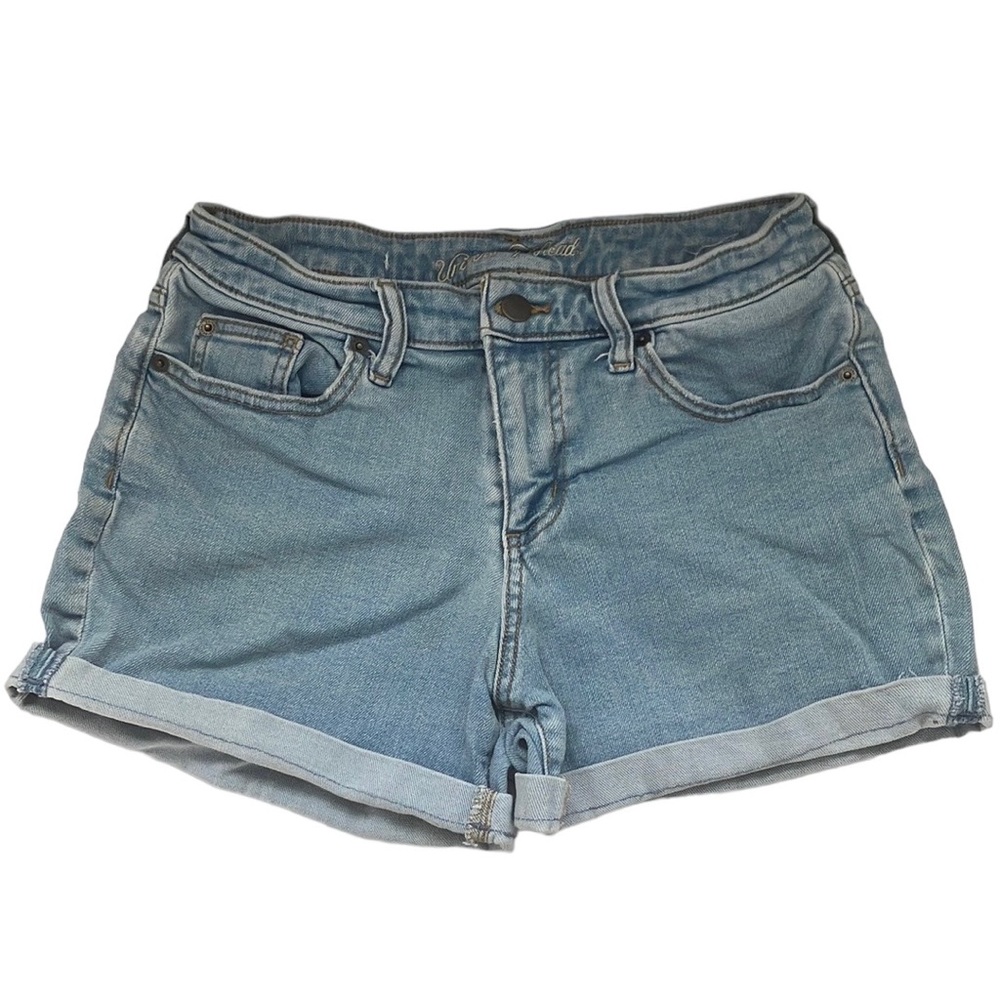 Universal Thread mid rise boyfriend shorts size 4/27